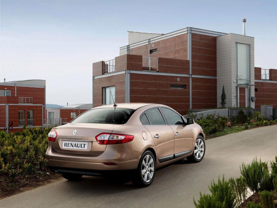  Renault Fluence 2009 года  (фото 12 из 30)